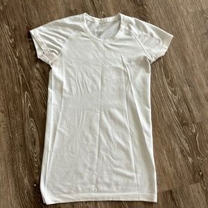 Lululemon Shirt size 6
